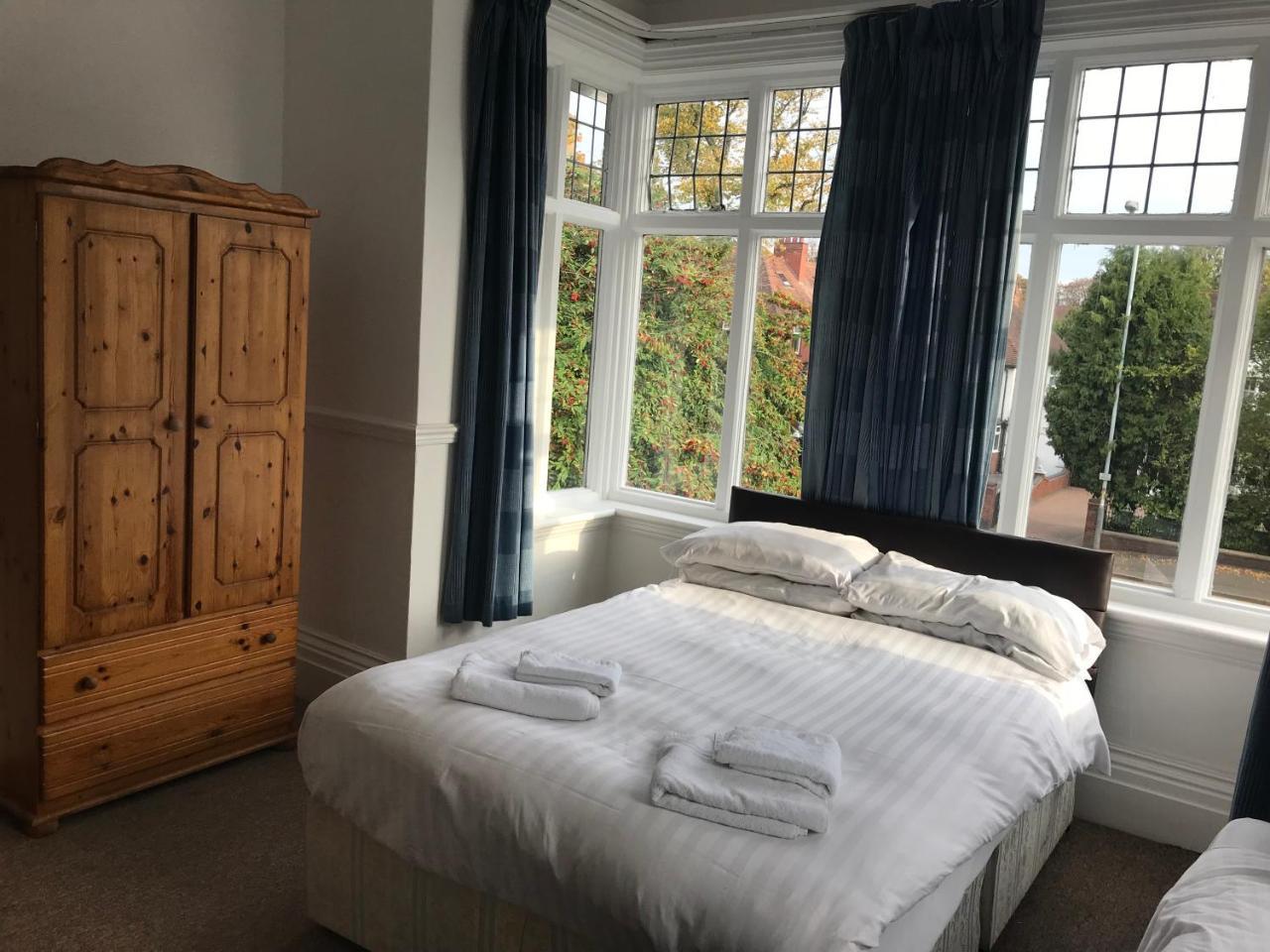 Queen Victoria Hotel Wolverhampton Ngoại thất bức ảnh