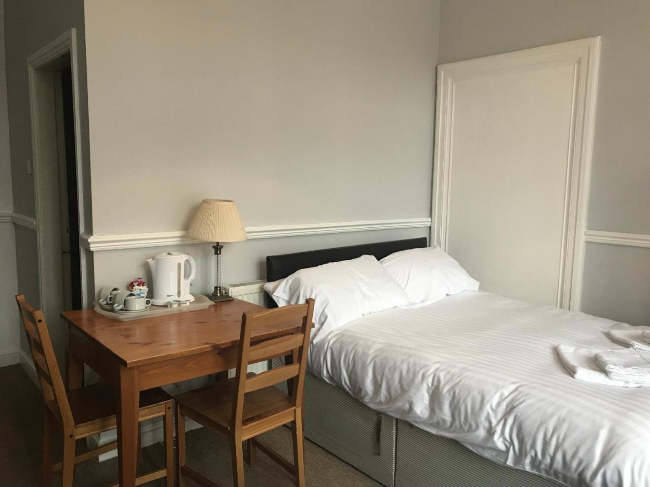 Queen Victoria Hotel Wolverhampton Ngoại thất bức ảnh
